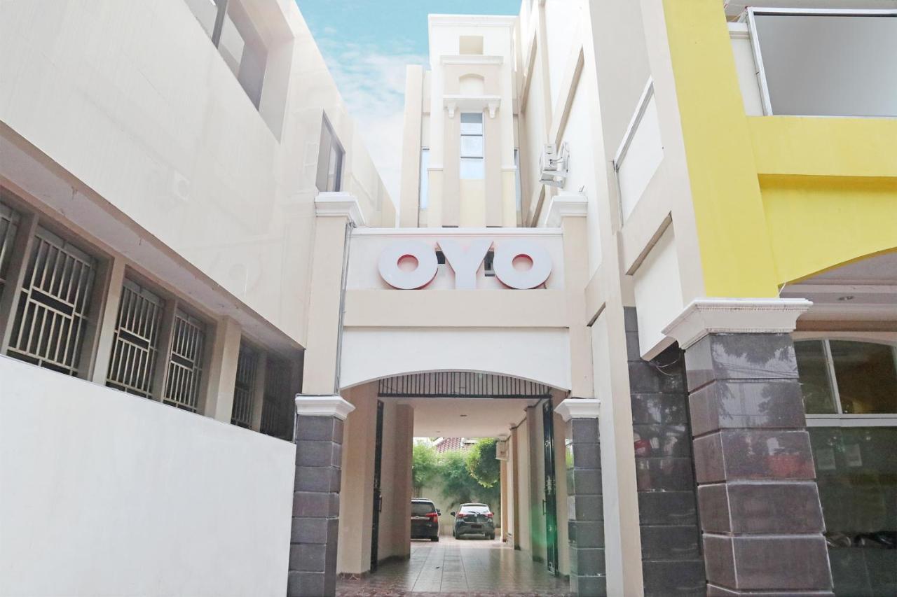 Oyo 1649 Grya Lavinsa Hotel Padang  Buitenkant foto